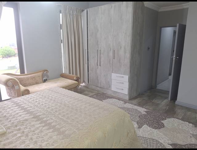 4.5 BEDROOM FREEHOLD FOR SALE IN AQUAVISTA MOUNTAIN ESTATE